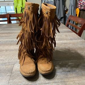 Brown fringy boots